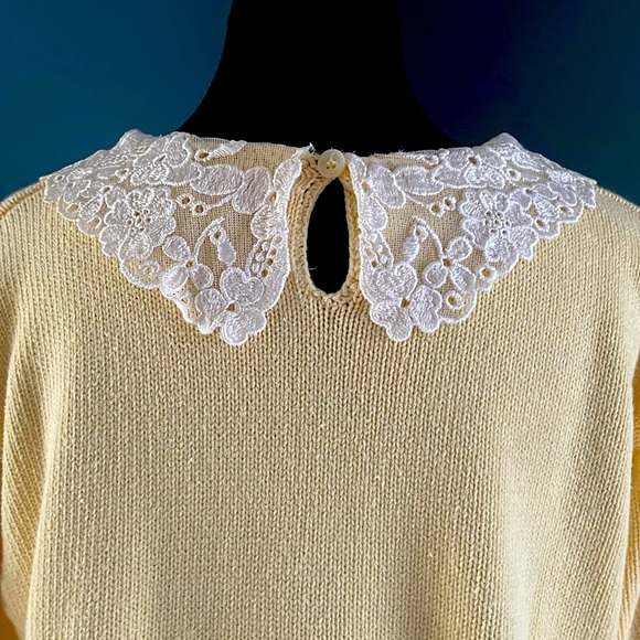 Crystal vintage Yellow Sweater with Lace Detail - Picture 3 of 6